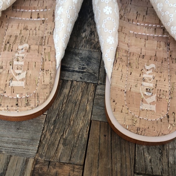 Korks Poppy Cream Embroidered Thong Flip Flop Sandal - Picture 4 of 7